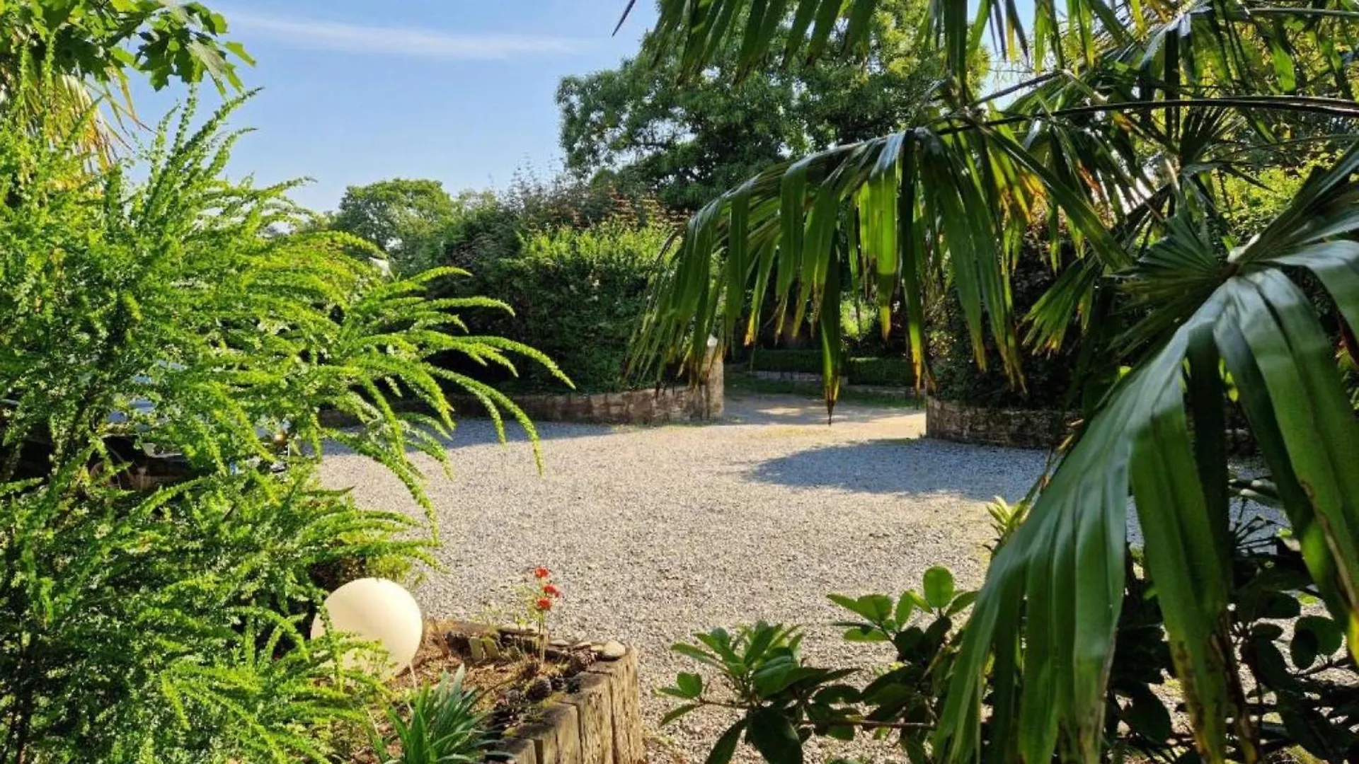 Chambres D'Hotes Avec Piscine Arzano Bed & Breakfast